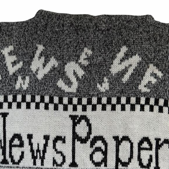 Vintage Adele Newspaper Print Sweater Medium Graphic Black White Retro Knit - Picture 9 of 13